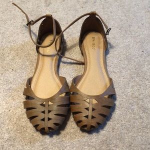 Bamboo flat sandal size 9